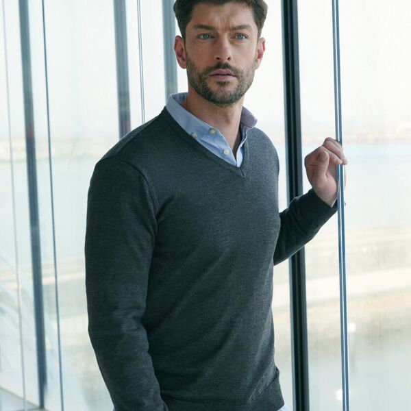 12 gauge v-neck jumper Thumbnail